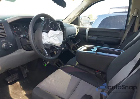 2008 Chevrolet Silverado 1500 Ls z USA, uszkodzony, nr VIN 2GCEC13C281194197